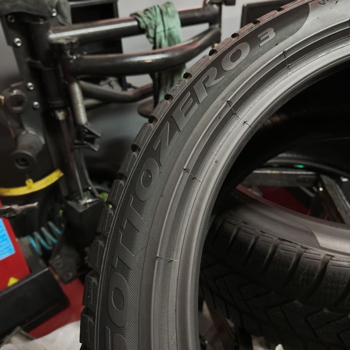 245/40/19 Pirelli Winter z 2024 roku