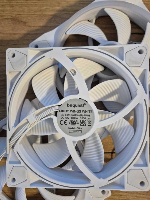 3*140mm A-RGB комплект преміум вентиляторів be quiet! Light Wings White+хаб