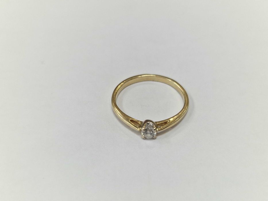 Złoty pierścionek/ 585/ 1.26 gram/ R9/ DIA 0.10 CT