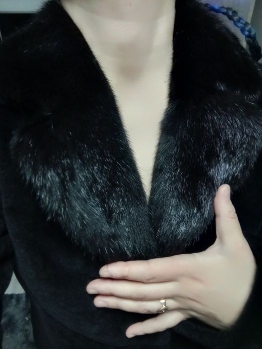 Шуба мутон з норковим коміром