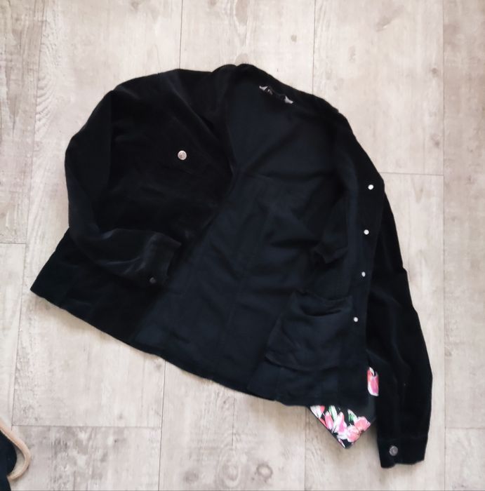 Czarna klasyczna katana damska 40 L sztruks