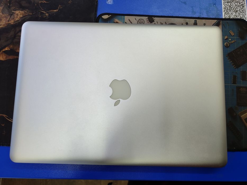 Продам Macbook pro