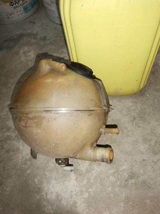 Розширительный бачек,б/у