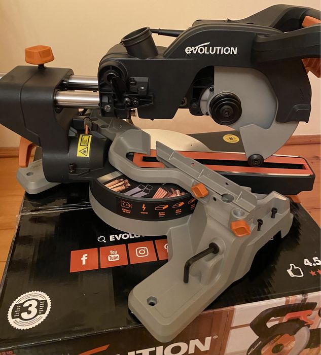 Торцовка/Пила торцювальна з протяжкою Evolution 1500W 210mm Нові