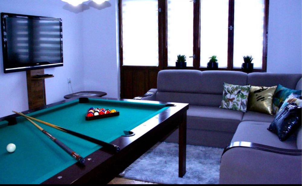 Apartament w Toruniu- 8-osobowy/ Bilard/ Parking/ Taras/ Spokój