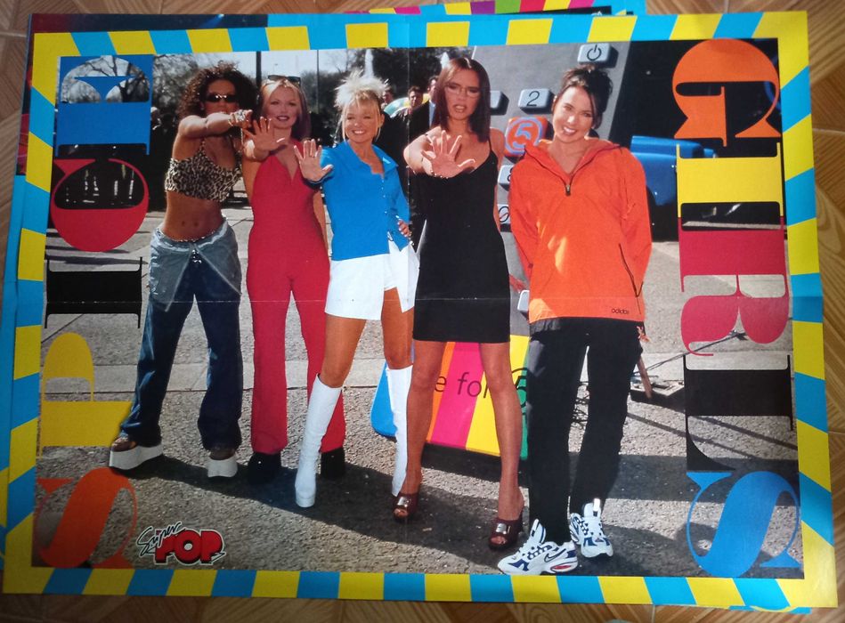 Posters e catalogos antigos