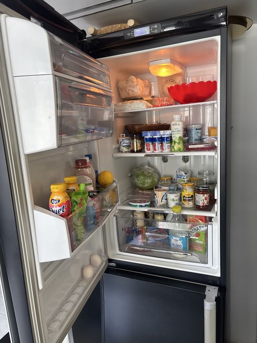 Lofowka czarna z zamrażarką hoover