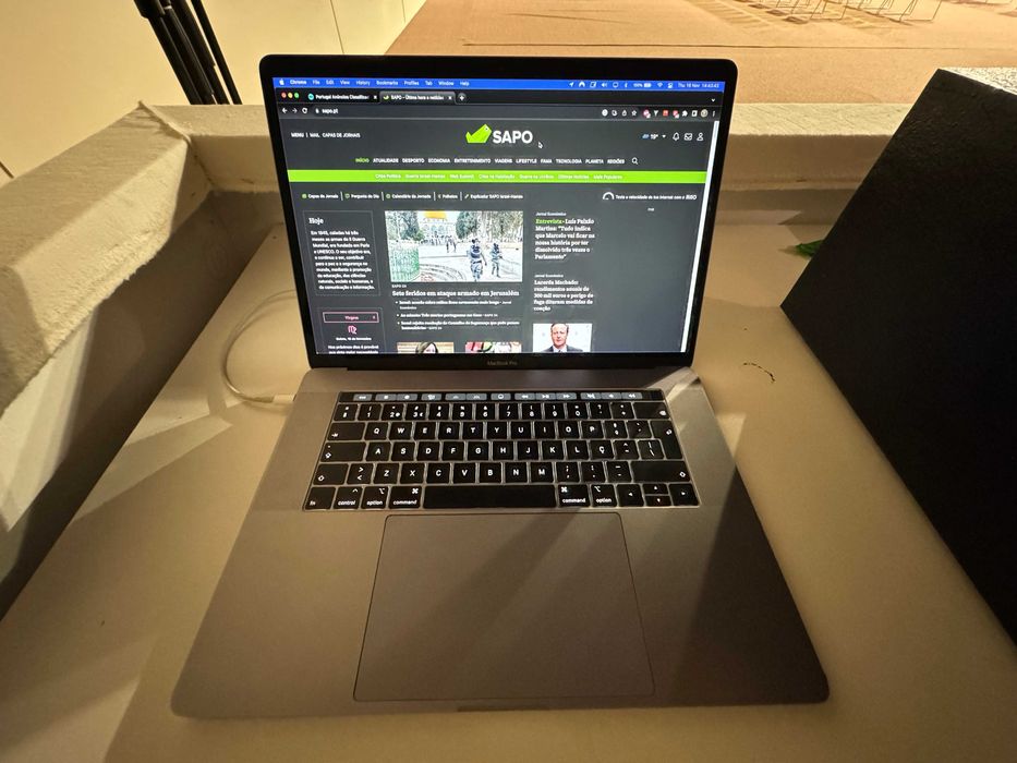 MacBook Pro 2019 (15'', Touch Bar, 2.3GHz 8-core I9, 16GB RAM, 512GB)