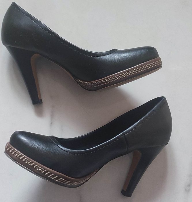 Czółenka Jennifer na platformie , rozm. 35