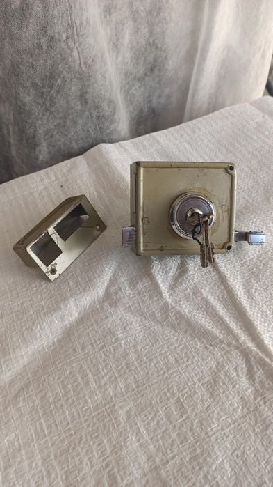 Fechadura 4 entradas FCA.