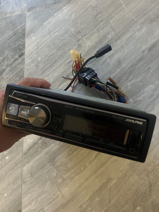 Автомагнітола Alpine UTE-92BT