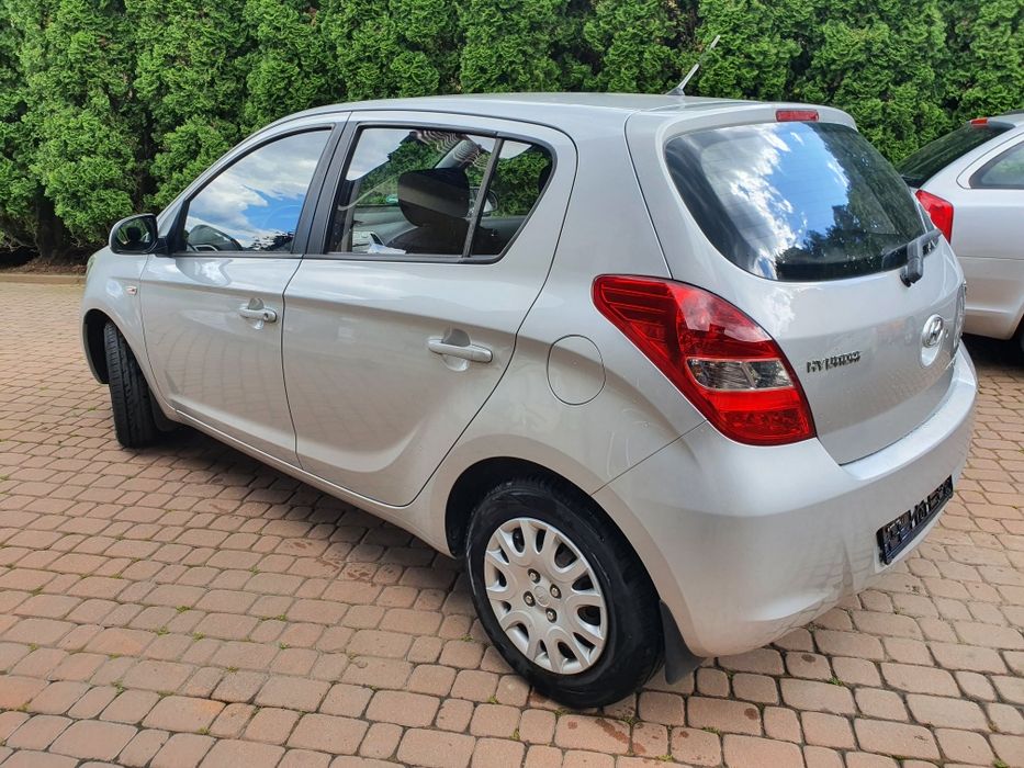 Hyundai I20 1.2 Benzyna 78 KM Niski Przebieg