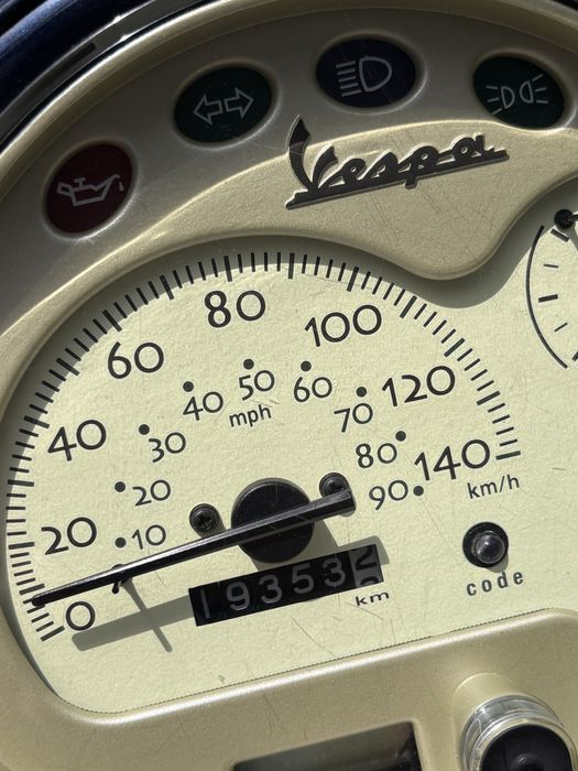 Vespa lx 125.