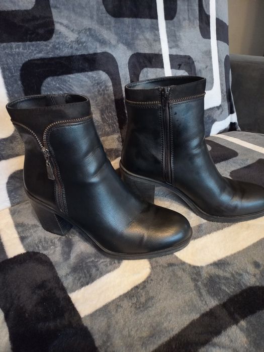 Botki na obcasie czarne 41.