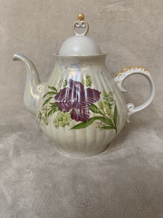 Вінтажний порцеляновий великий чайник «Пурпуровий ірис»Полонський ЗХК