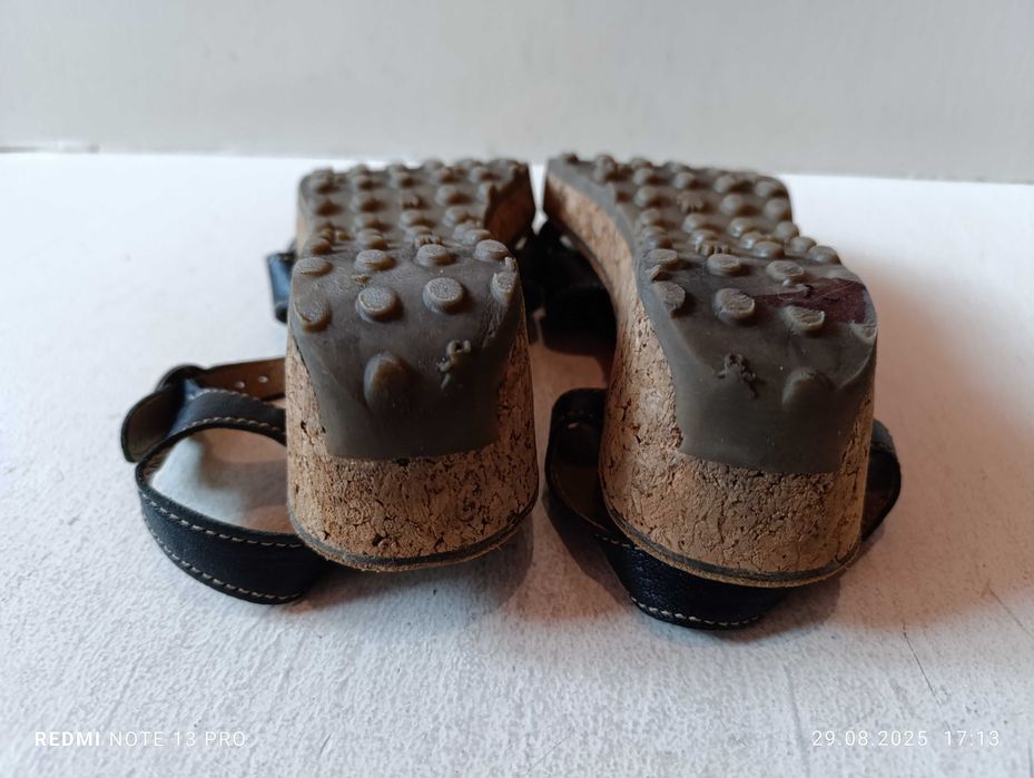 sandały skórzane Fly London