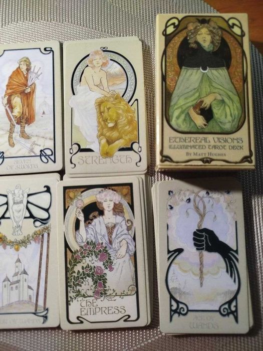 Карти таро ефірних видінь (ethereal visions tarot), без золодіння.