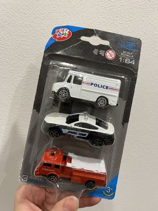 Zabawkowe metalowe autka