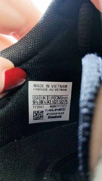 Оригінальні кросівки унісекс reebok classic legacy чорний