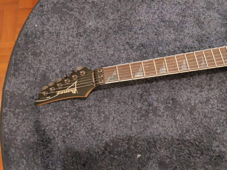 VENDA URGENTE Guitarra Ibanez para desocupar
