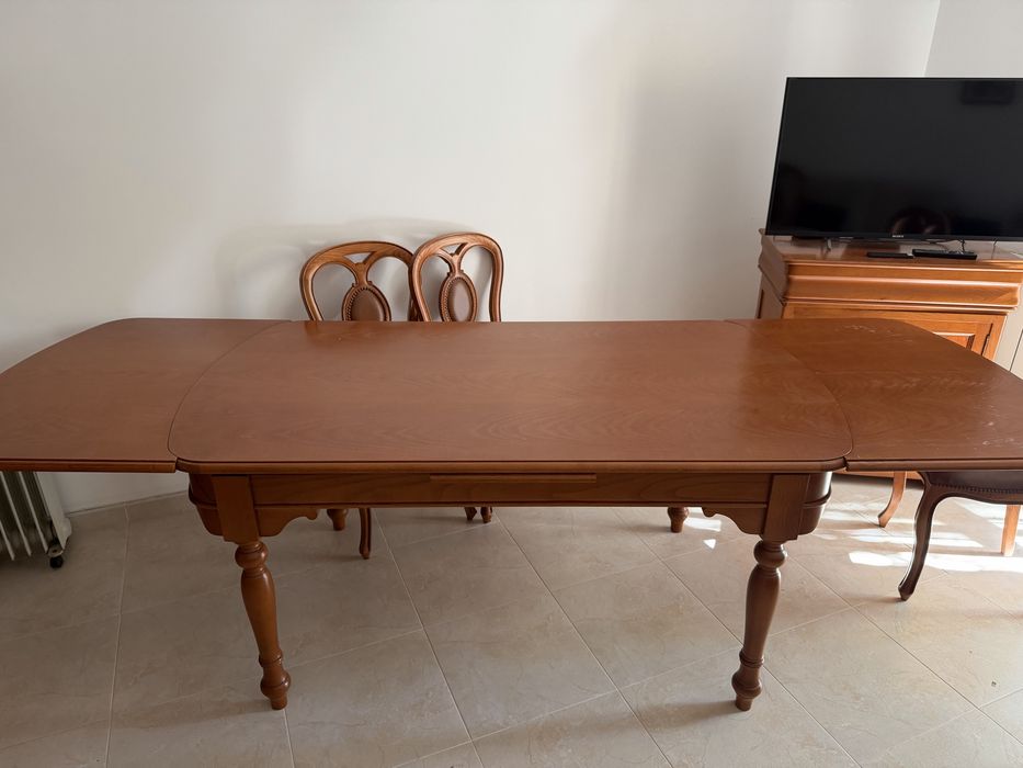 Mesa de jantar e 6 cadeiras cerejeira