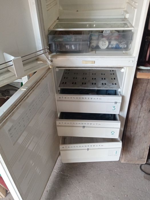 Продам холодильник.