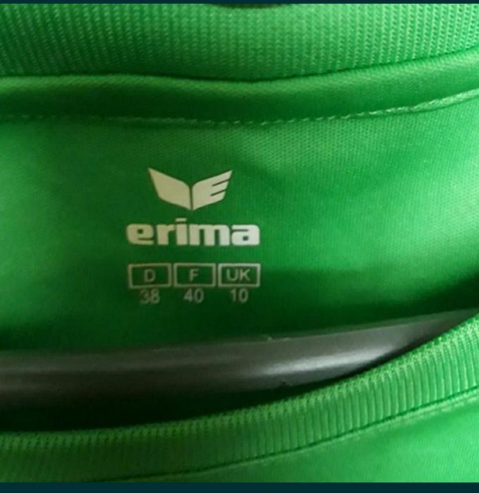 Фірмові футболки для спорту