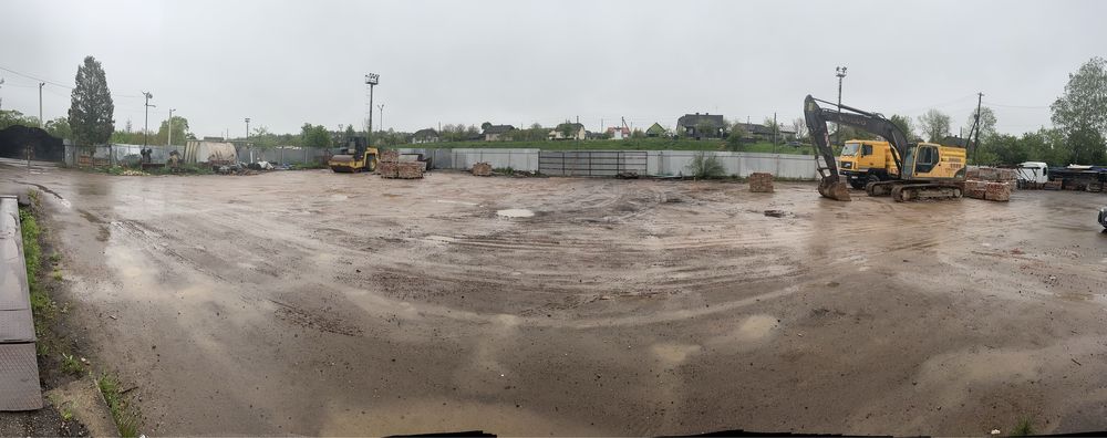 Продам землю комерційного призначення з підїзною колією!!