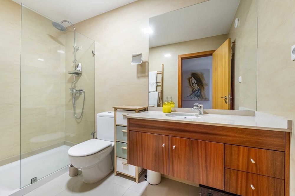 Apartamento  T4 com areas de moradia