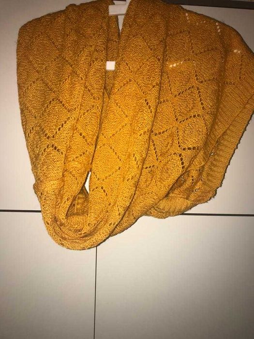 szal musztardowy komin