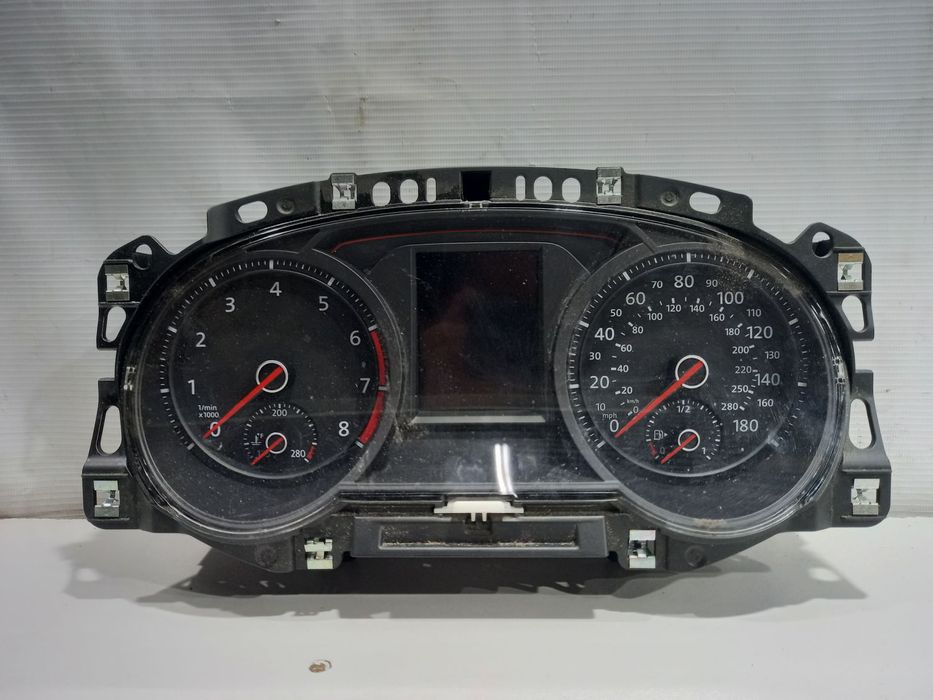 Приборная панель 5G1920856B для Volkswagen Golf 7 GTI 2012-2020