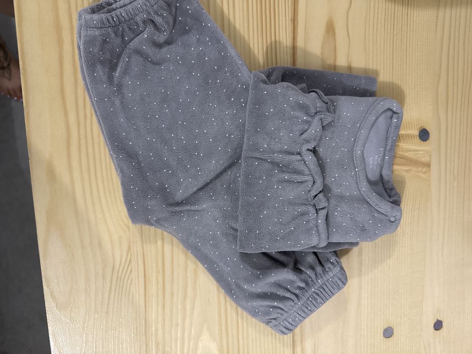 Vendo roupa de menina recem nascuda doa 2 ate 12 messes