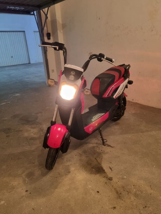 Vendo moto Eletrica