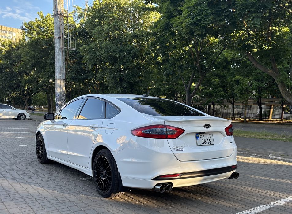 Ford Fusion 2016
