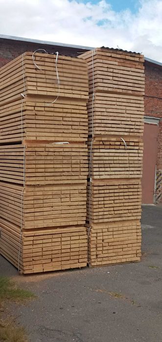 Пиломатиріал в наявності на дах, з доставкою