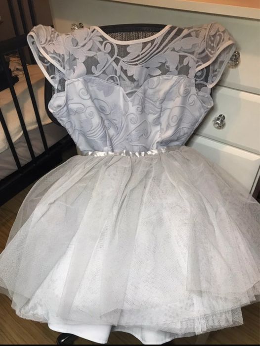 Szara tiulowa sukienka balowa, rozmiar 36