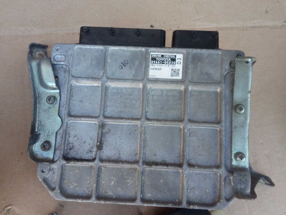 toyota AVENSIS T27 09-12    2,0 d-4d 126km zestaw startowy komputer