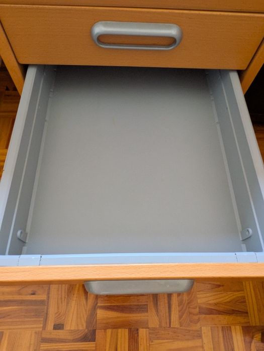 Conjunto de gavetas de escritório