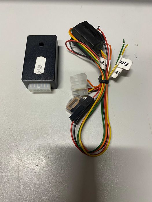 Moduł przełączania kamer cofania - przód / tył EM-AUDIO Tomaszów Lub