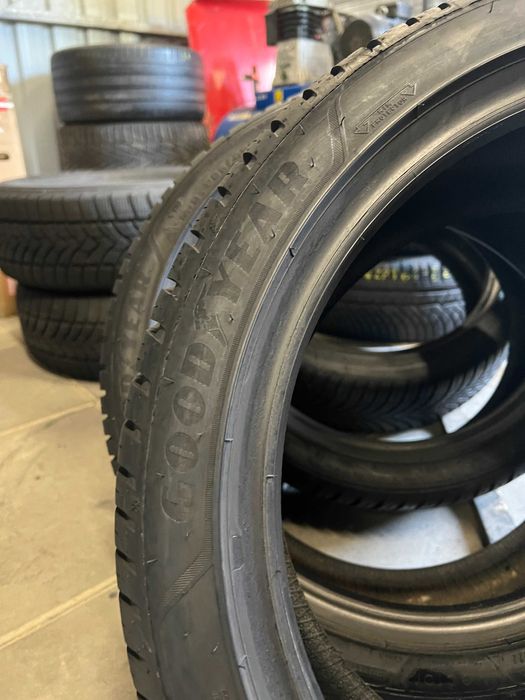 Opony wielosezonowe 205/45/R17 Goodyear Vector 4Seasons Gen3 - 4 szt