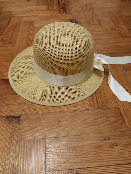 Chapéus novos em palhinha / homem e mulher