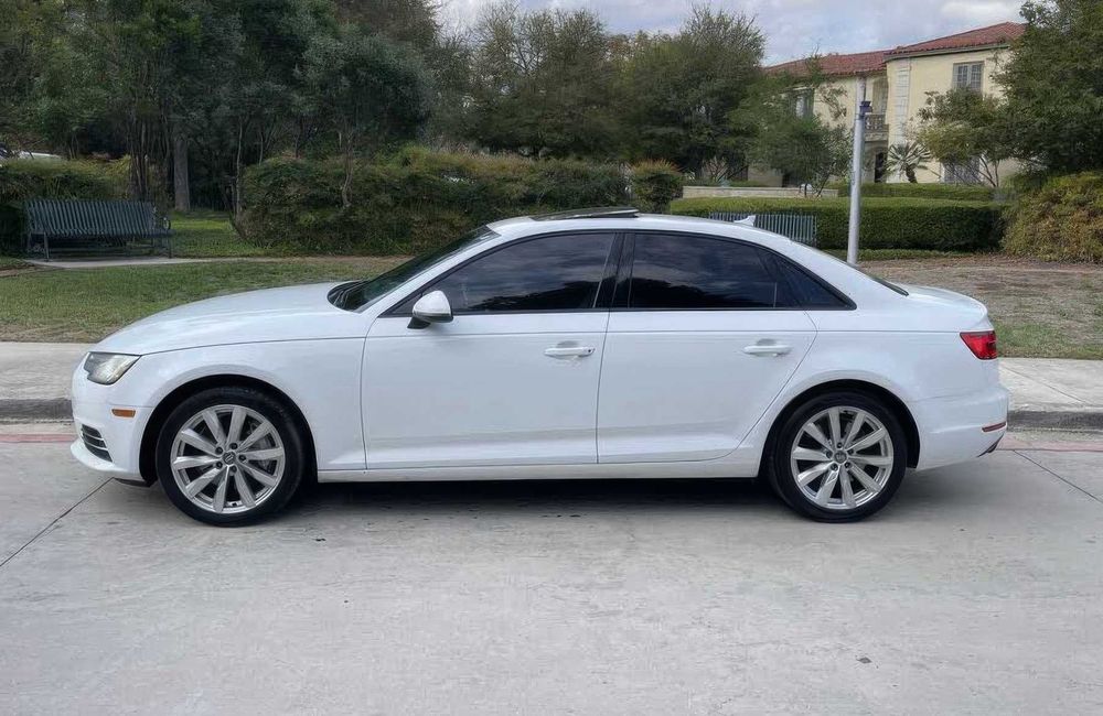 Audi A4 Premium      2017