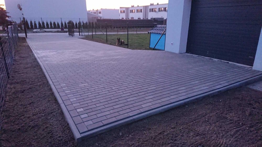 Usługi brukarskie, układanie kostki brukowej.