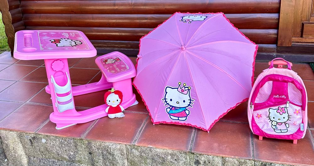 Hello Kitty Secretary, Umbrella, Backpack, and Plush Toy64739754517635120