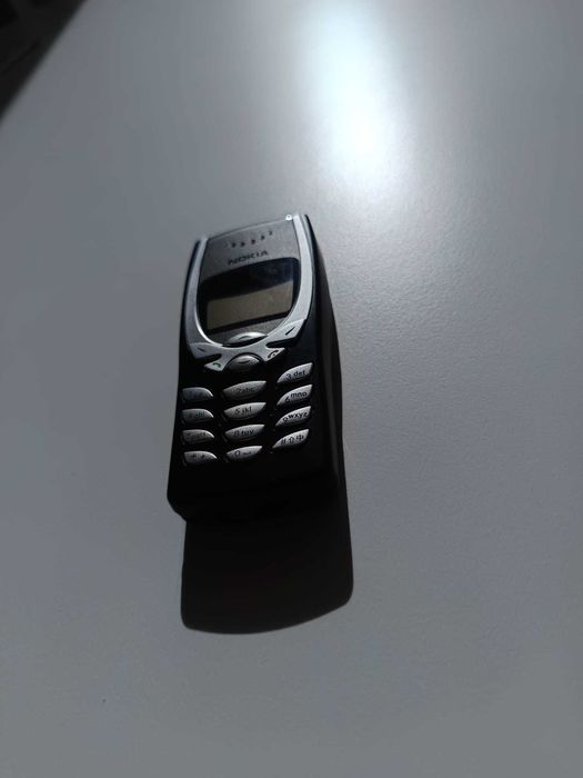 Nokia 8250 - Original recondicionado (Preto)