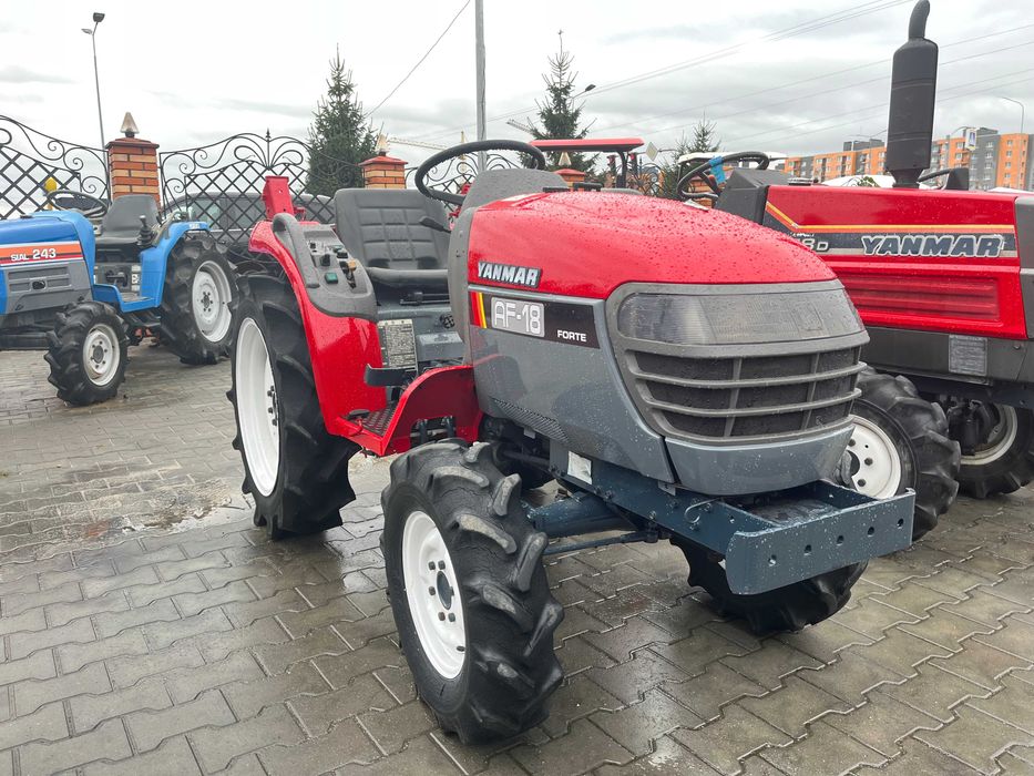 Японський тракторYANMAR AF18D