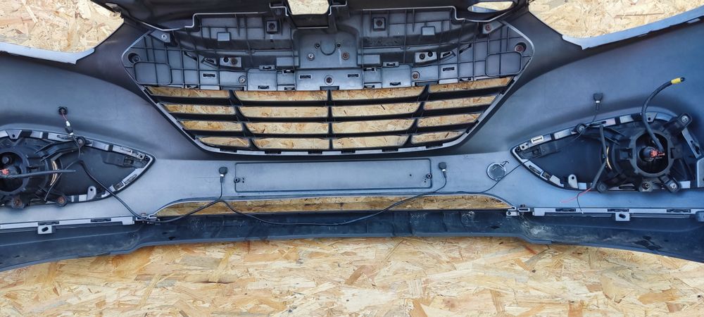 I81 Zderzak przód przedni hyundai ix35
