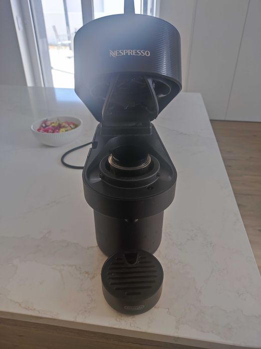 Máquina de Café Nespresso Vertuo