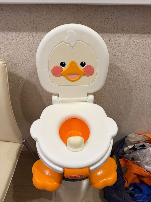 Продам детский горшок , туалет , унитаз Fisher price