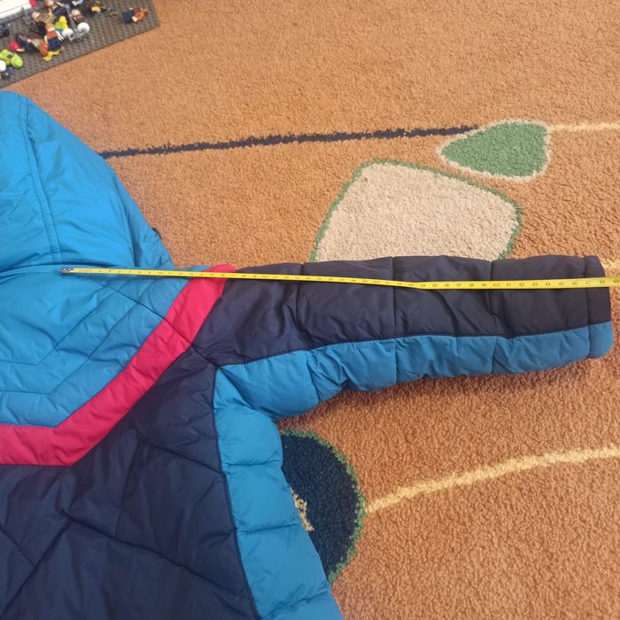 Демисезонная куртка на флисе